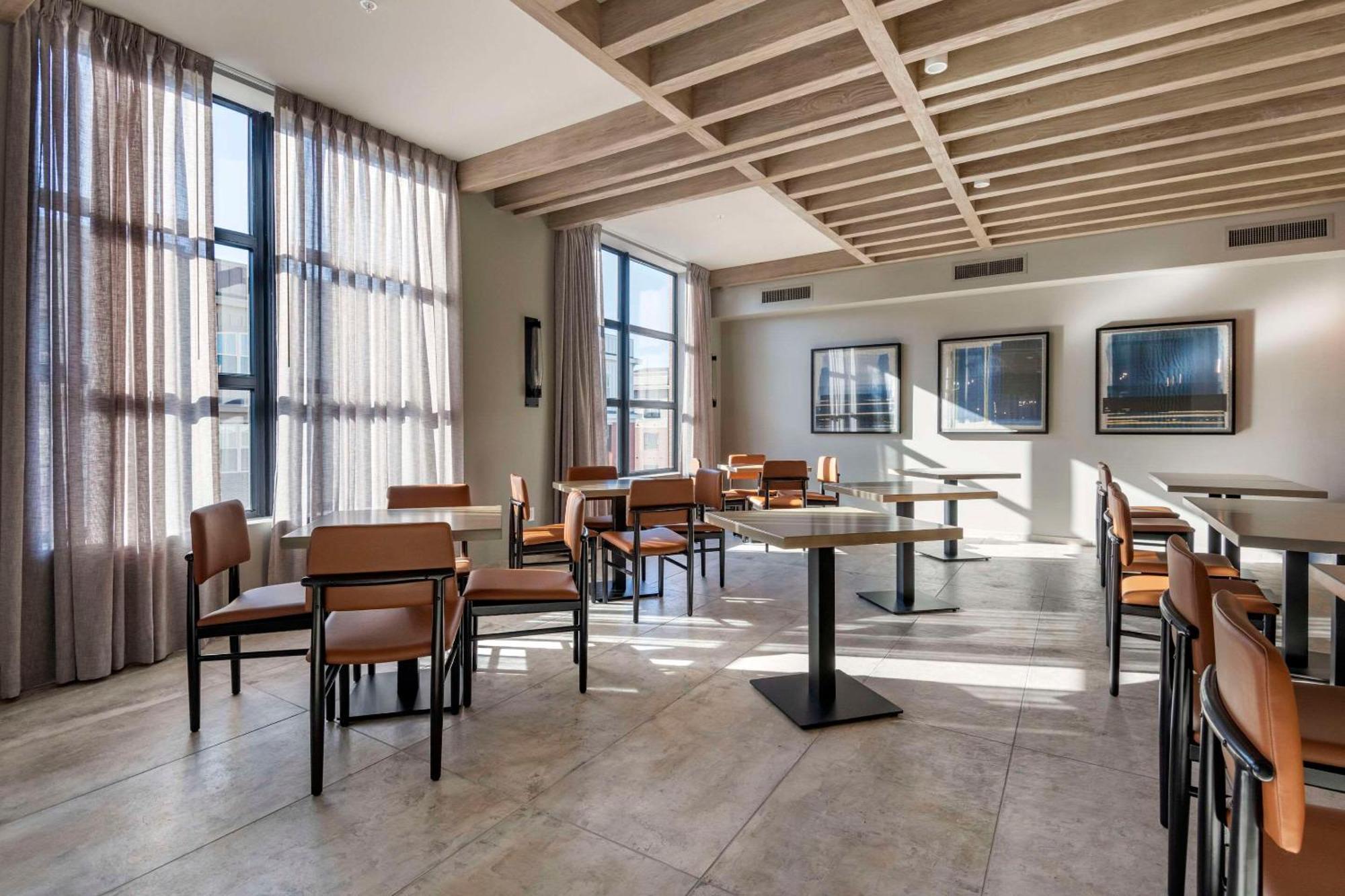 Cambria Hotel Portland Downtown Old Port Ngoại thất bức ảnh