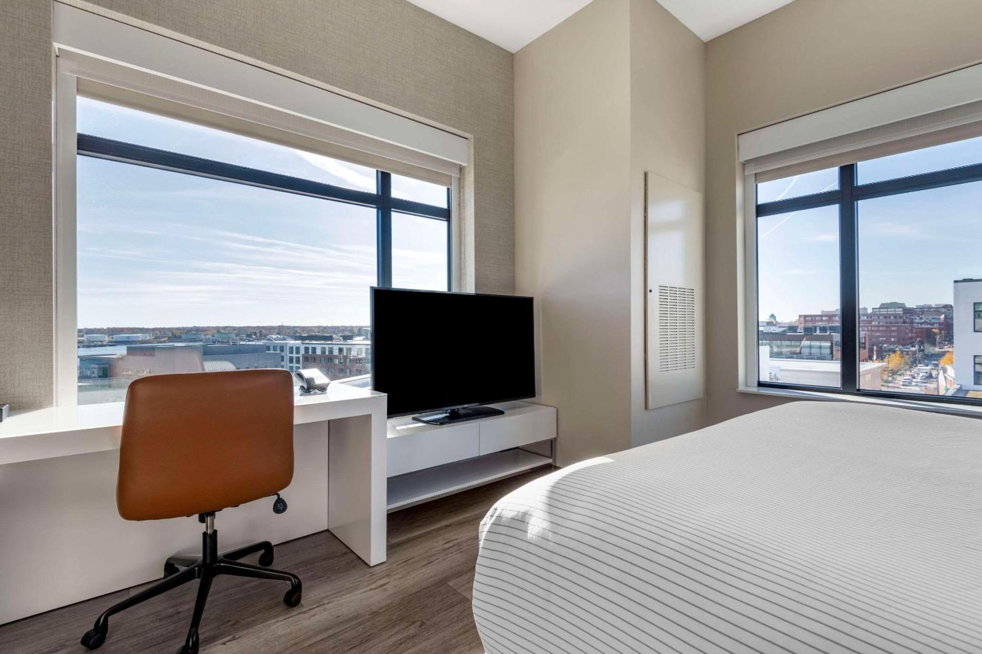 Cambria Hotel Portland Downtown Old Port Ngoại thất bức ảnh