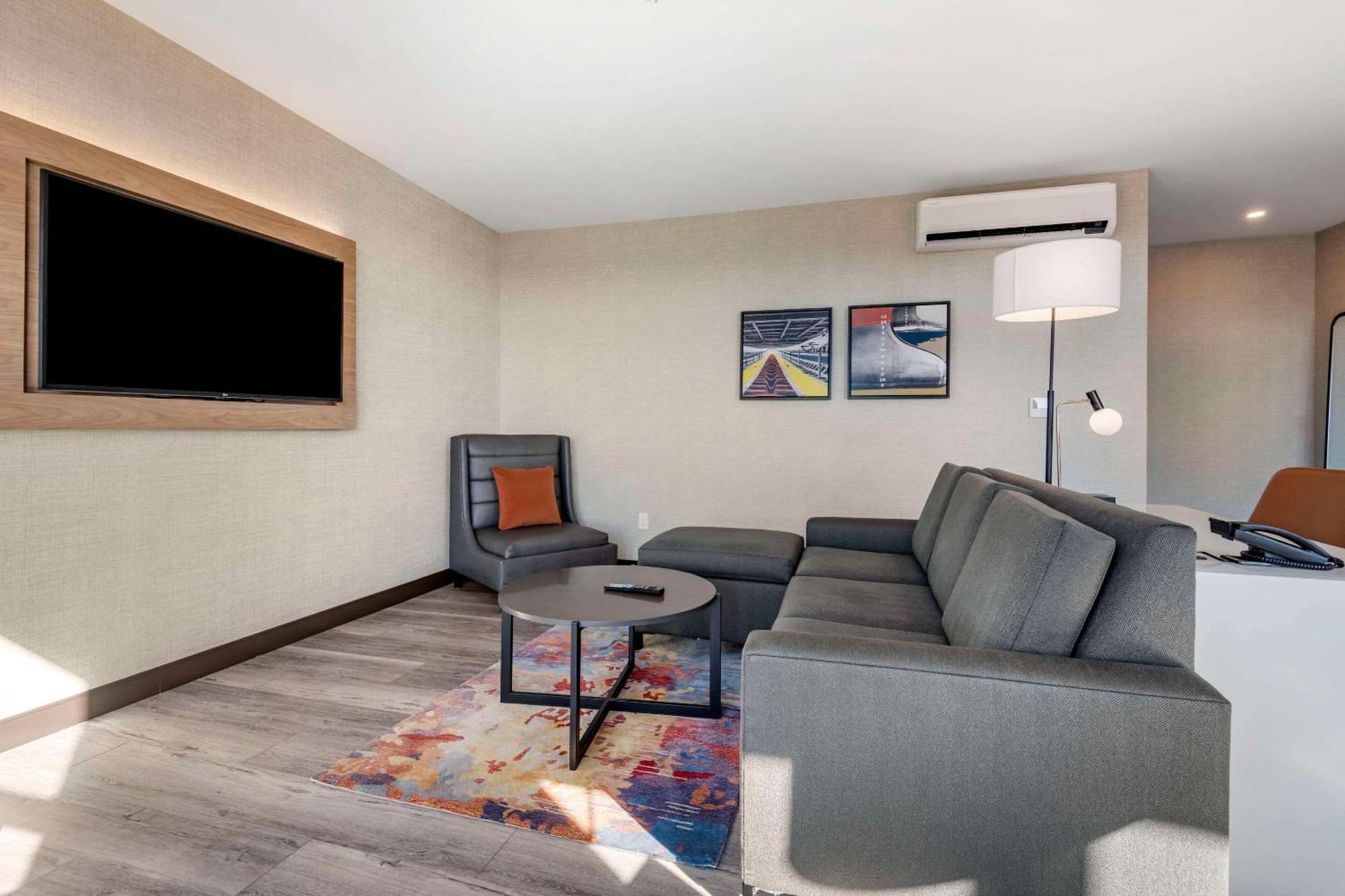 Cambria Hotel Portland Downtown Old Port Ngoại thất bức ảnh