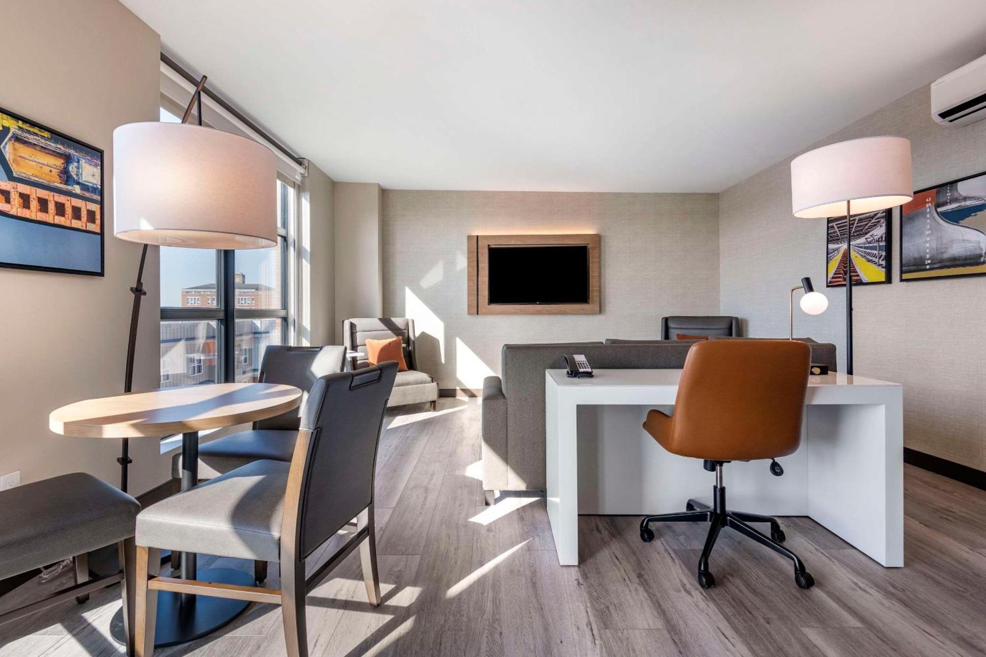 Cambria Hotel Portland Downtown Old Port Ngoại thất bức ảnh