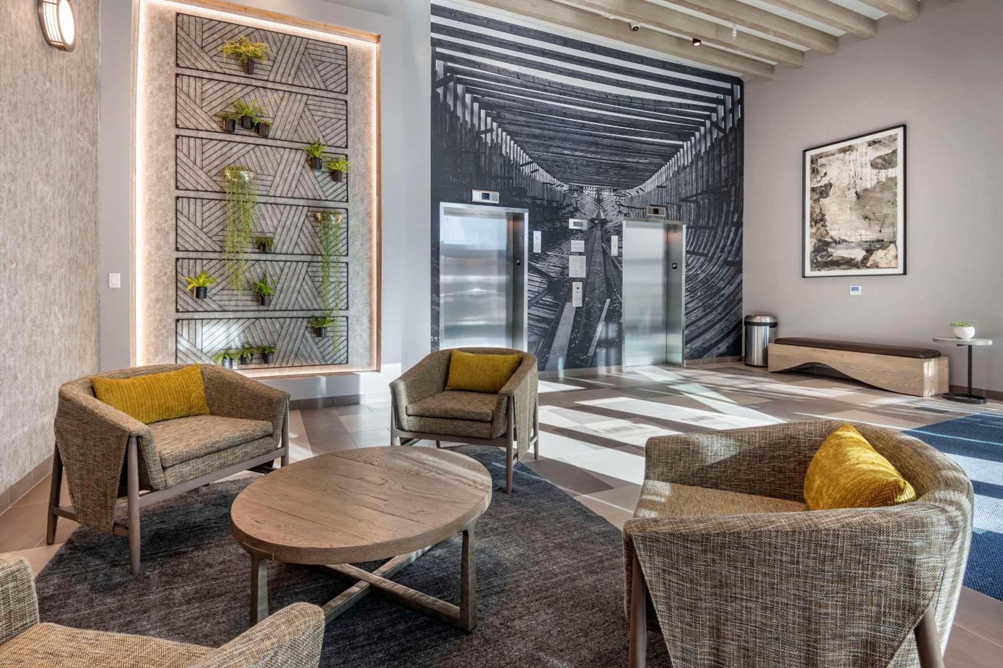 Cambria Hotel Portland Downtown Old Port Ngoại thất bức ảnh